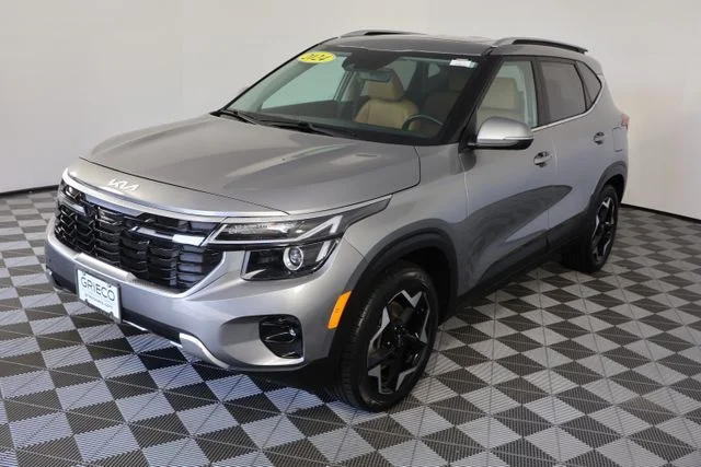 Used 2024 Gray Kia EX image 4
