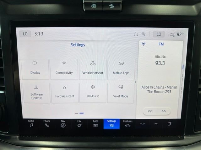 New 2026 Carbonized Gray Metallic Ford F-350® Lariat® image 45