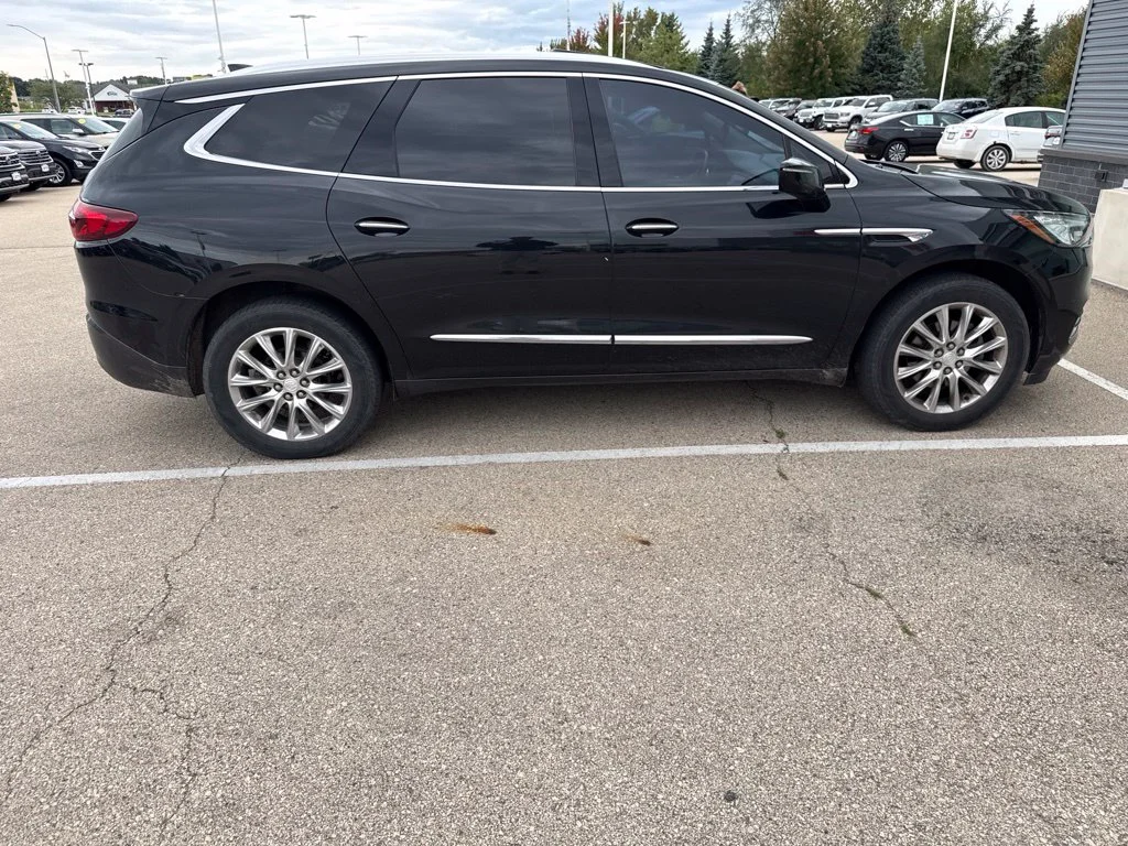 Used 2019  Buick Essence image 5