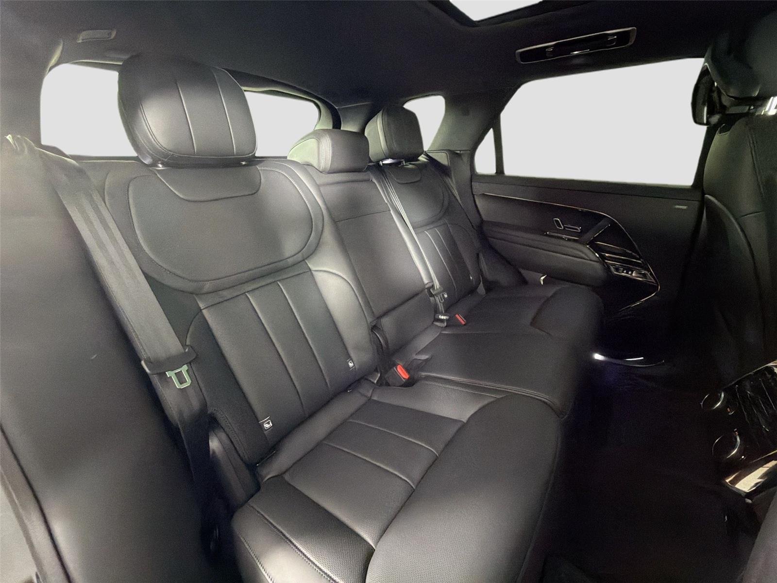 New 2026 Santorini Black LAND ROVER Dynamic SE image 25