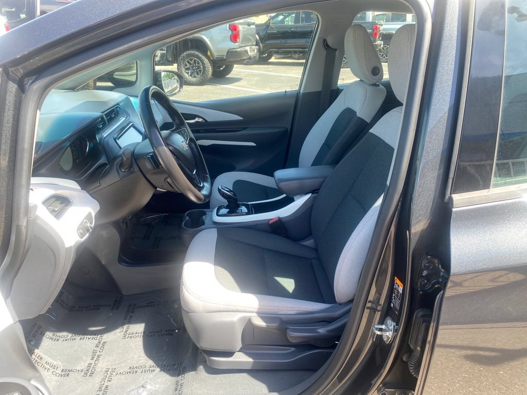 Used 2020 NIGHTFALL GRAY METALLIC Chevrolet LT image 9