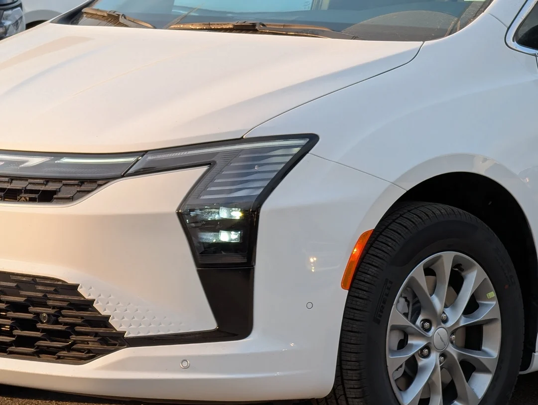 New 2027 White Chrysler Select - - AWD - Full Sunroof - Safety Sphere Pkg - 360 Surround Cam - Blind Spot Mon & More! image 10