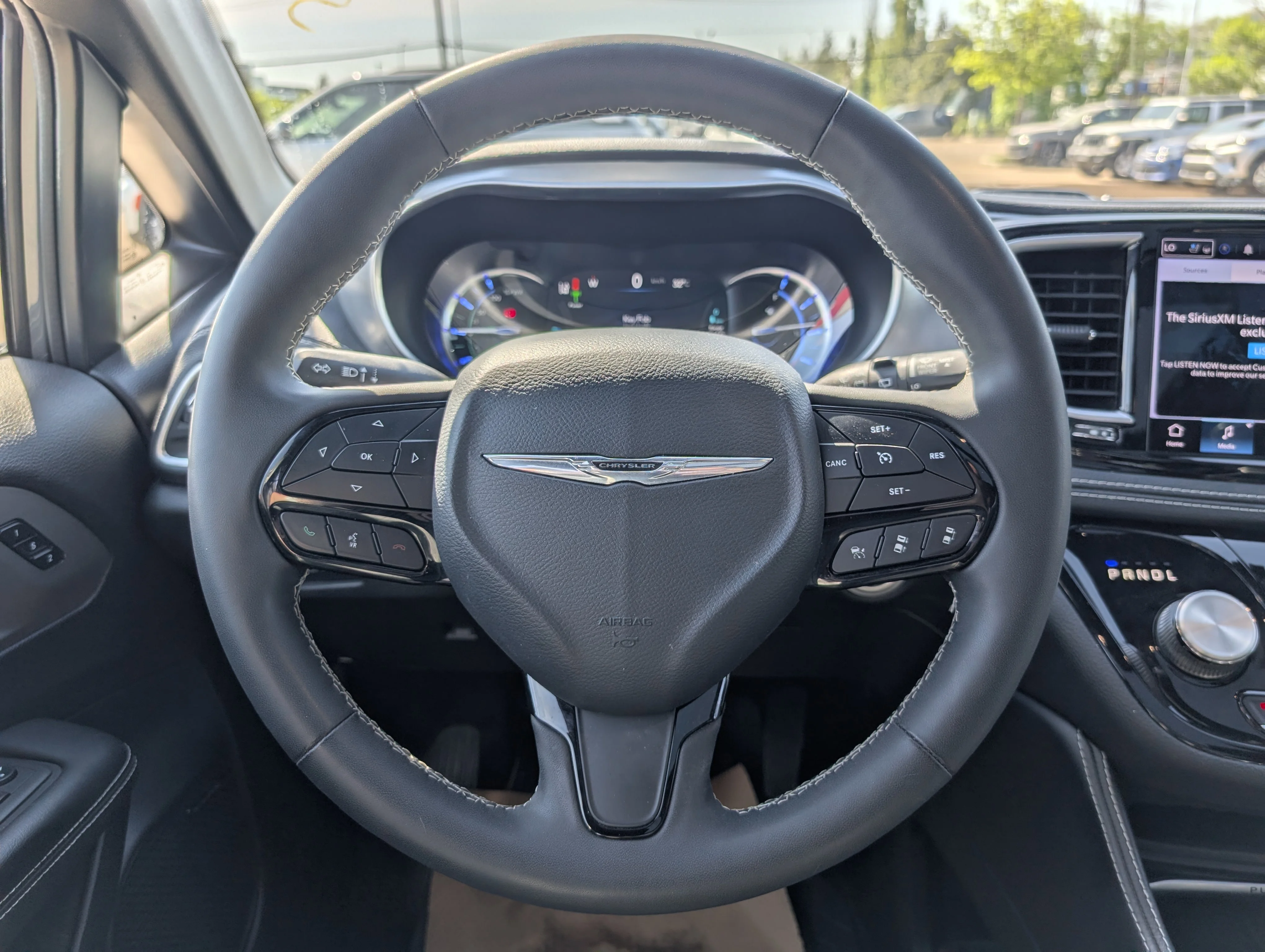 Used 2022 Ceramic Grey Chrysler Limited image 26