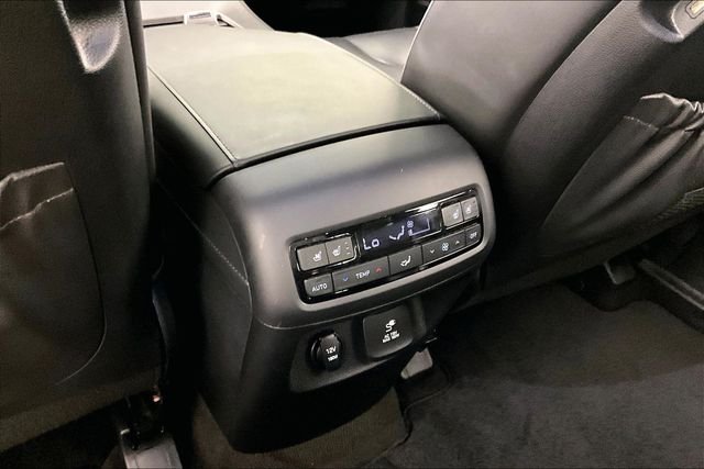 Used 2022 Green Hyundai Calligraphy image 9