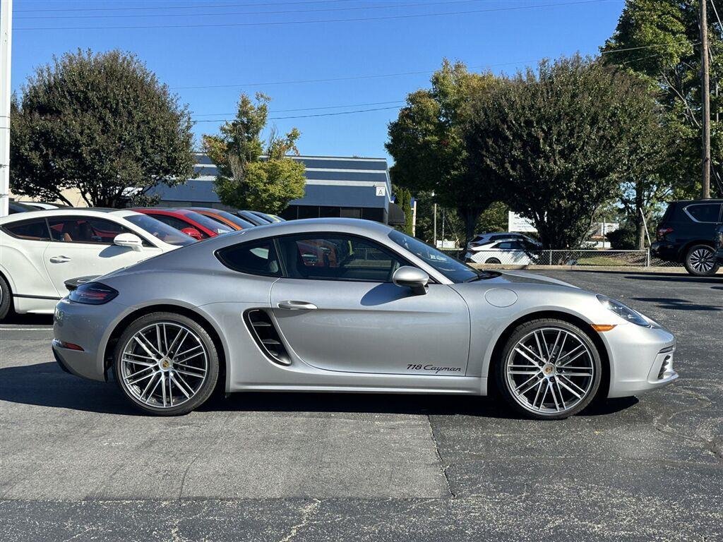 Used 2024  Porsche Style Edition image 6