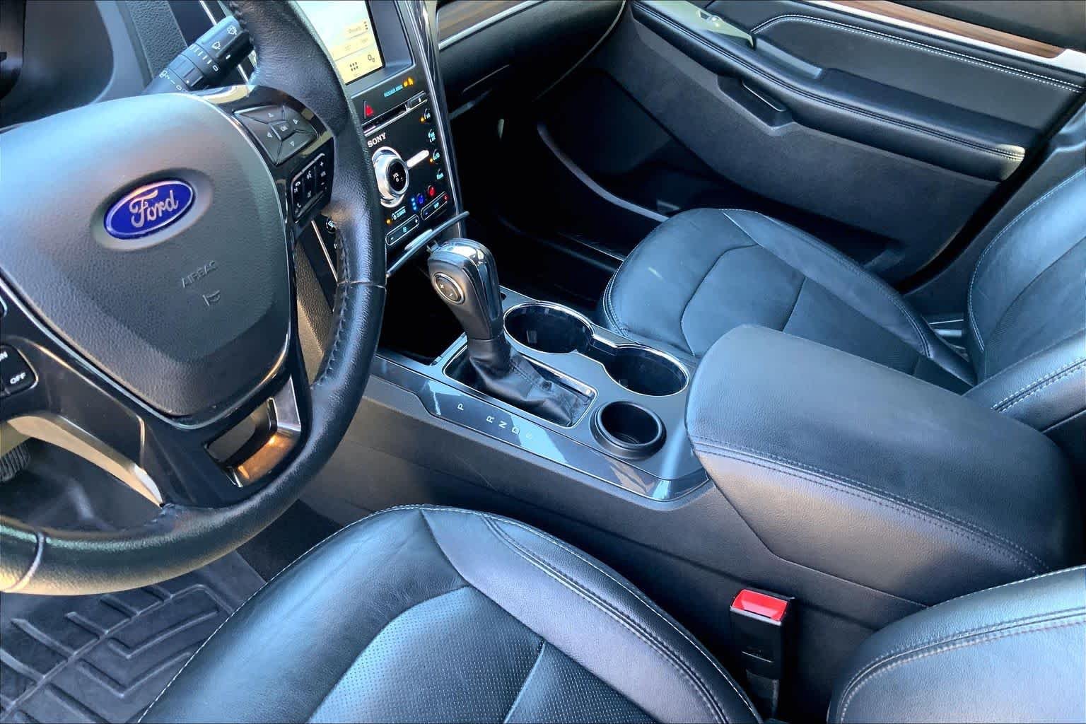 Used 2018 Magnetic Metallic Ford Limited image 15