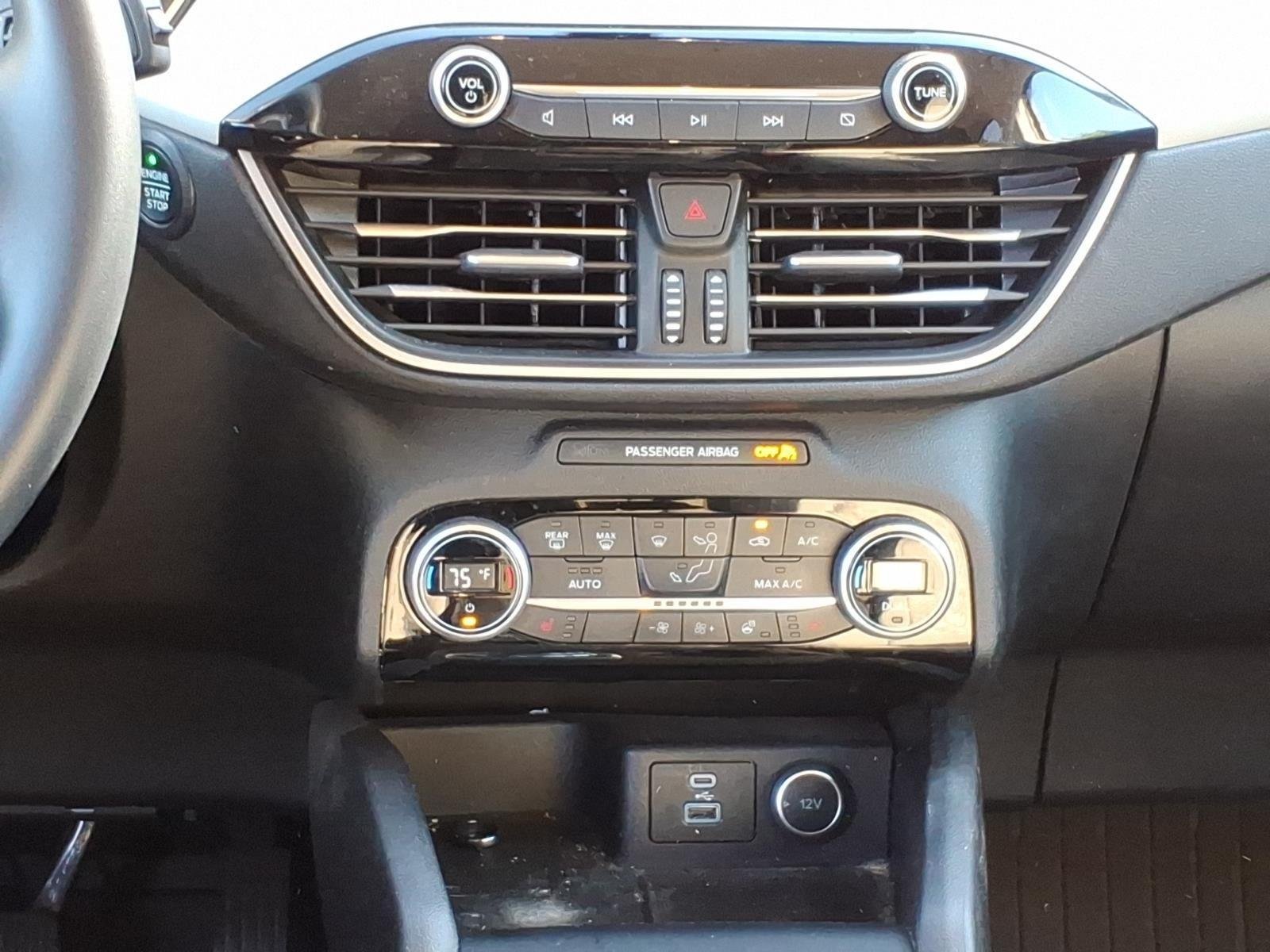 Used 2021 Agate Black Metallic Ford SE Hybrid image 19