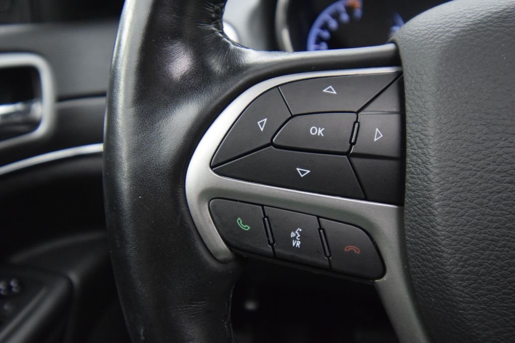 Used 2021 Gray Jeep Limited image 35