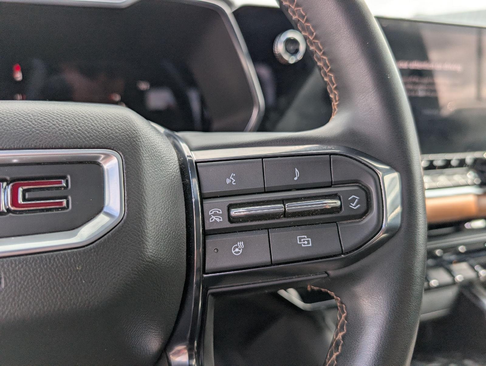 Used 2023 Solar Flare Metallic GMC 4WD AT4 image 16