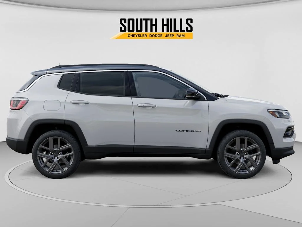 New 2026 Bright White Clear-Coat Exterior Paint Jeep Limited image 21