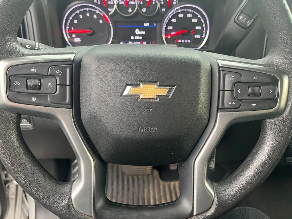 Used 2023 Silver Chevrolet Custom image 12