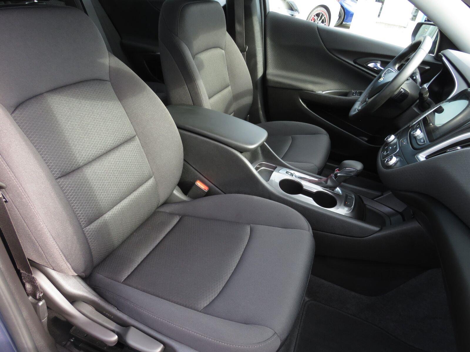 Used 2025 Night Shade Metallic Chevrolet RS image 17