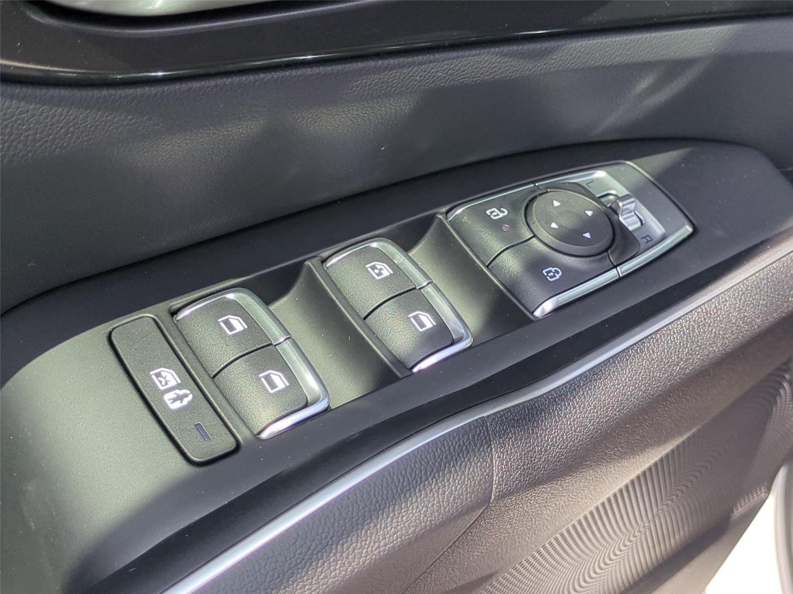 New 2026 Glacial White Kia S image 16