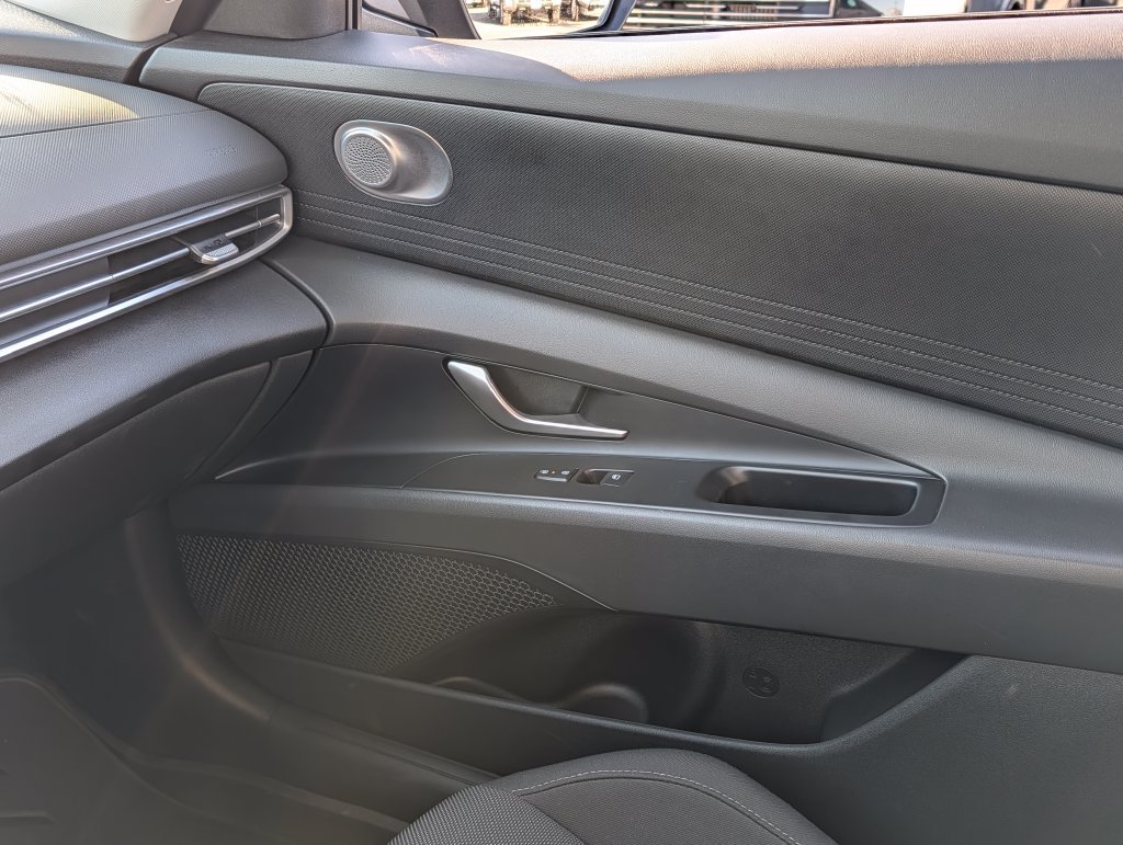 2026 Hyundai Elantra SE - Photo 22