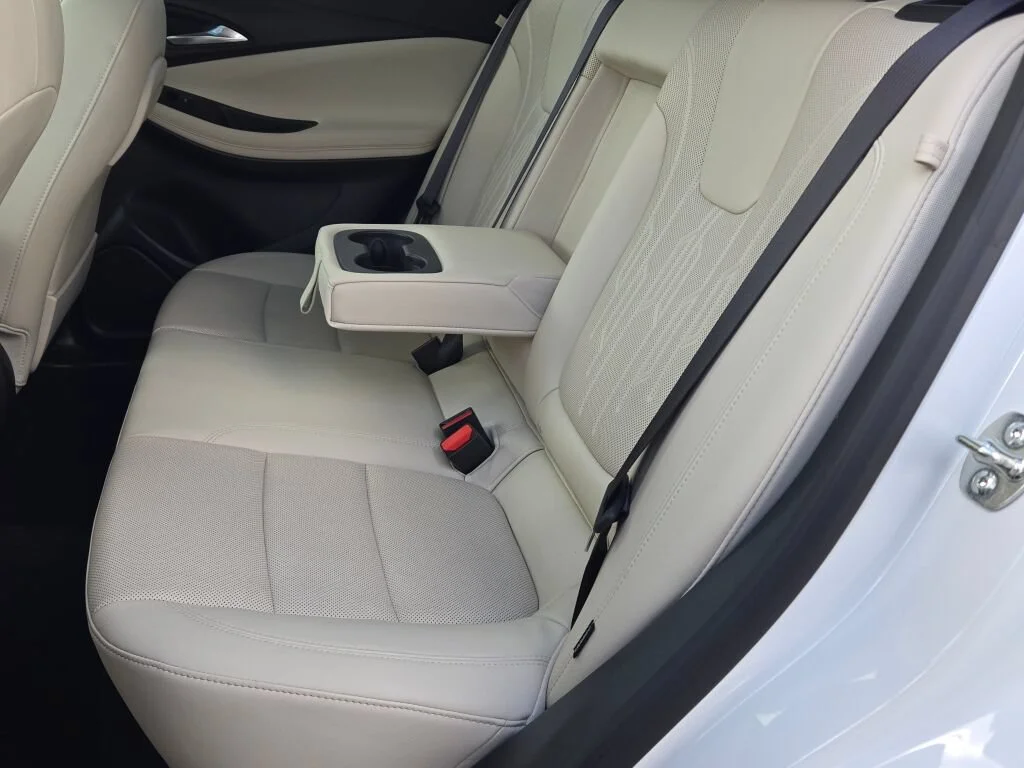 Used 2026 White Buick Avenir image 19