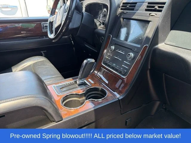Used 2016 Silver Lincoln Select image 44