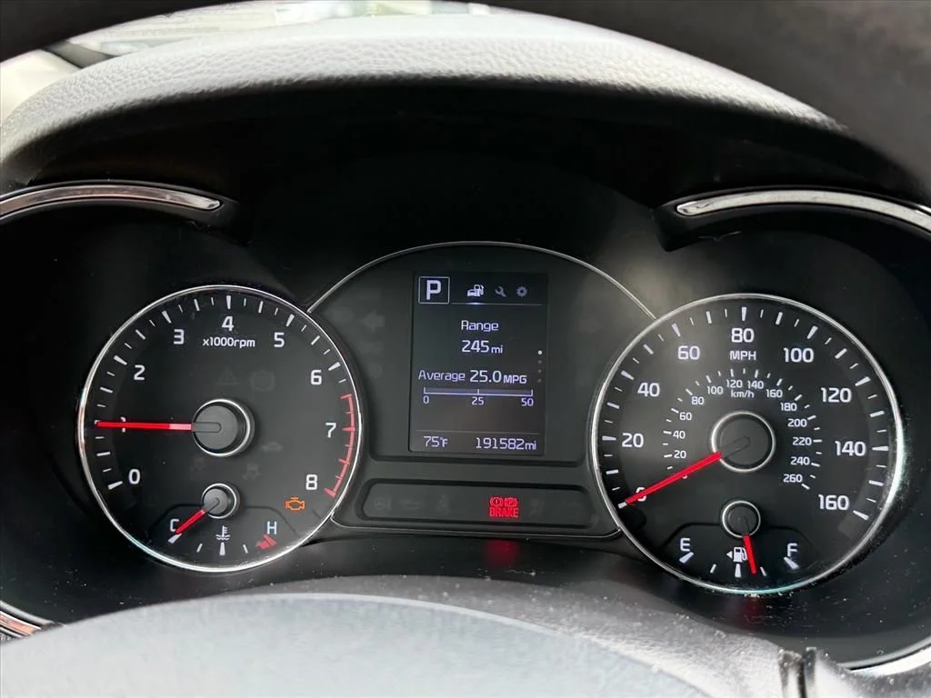 Used 2018 Silver Kia LX image 18