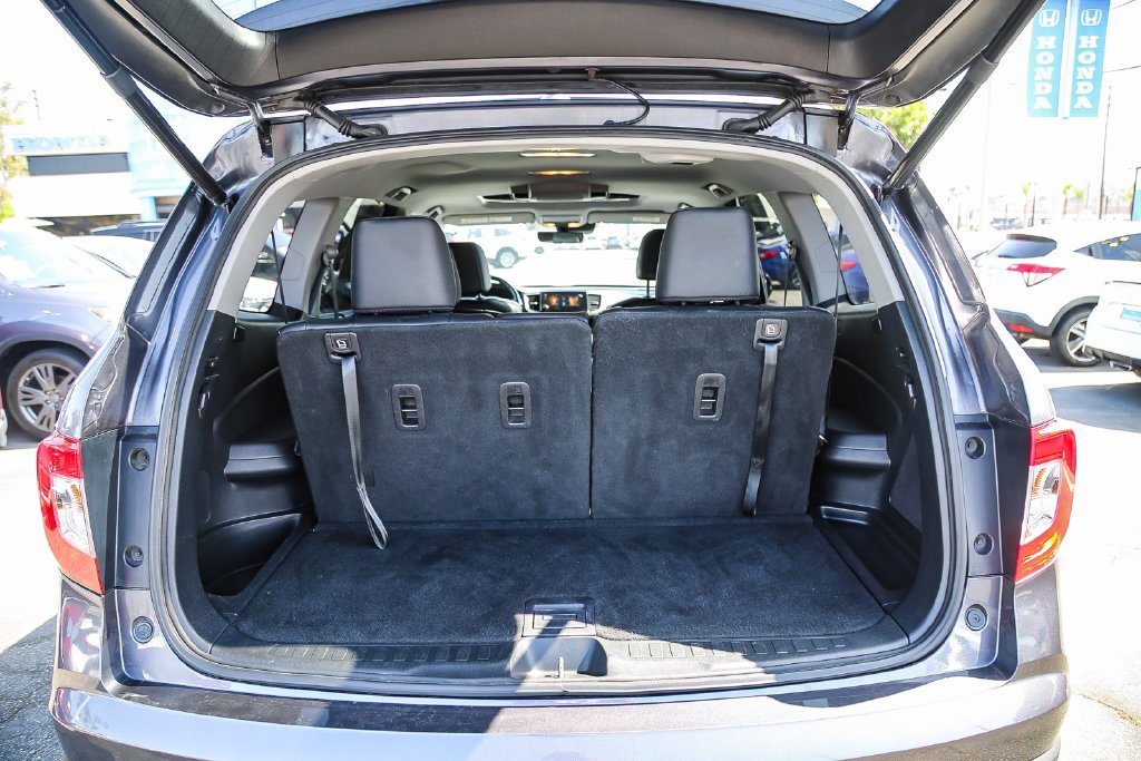 Used 2019 Modern Steel Metallic Honda Touring image 26