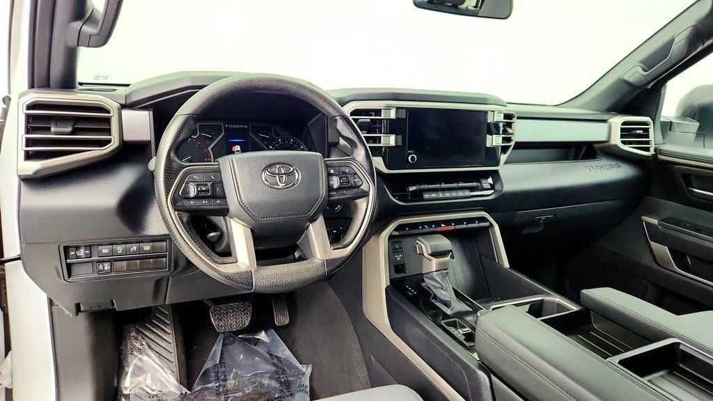 Used 2025 Ice Cap Toyota SR5 CrewMax 5.5