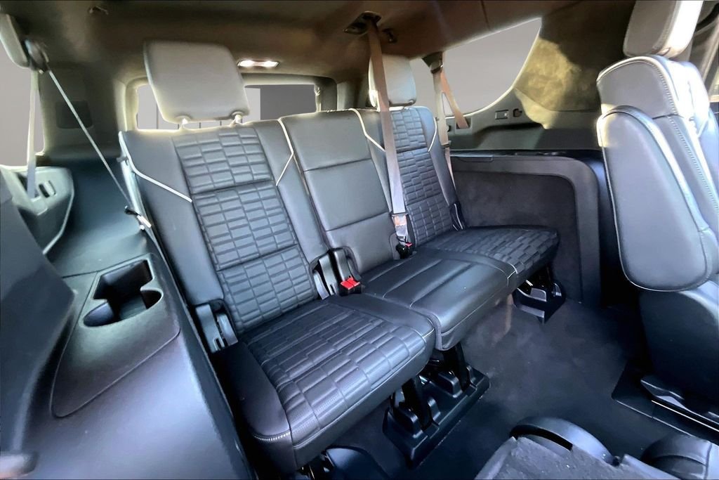 Used 2023 White Cadillac Sport Platinum image 30