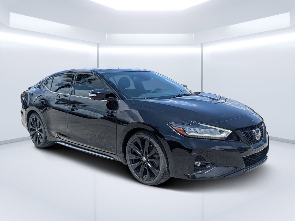 2021 Nissan Maxima SR's photo