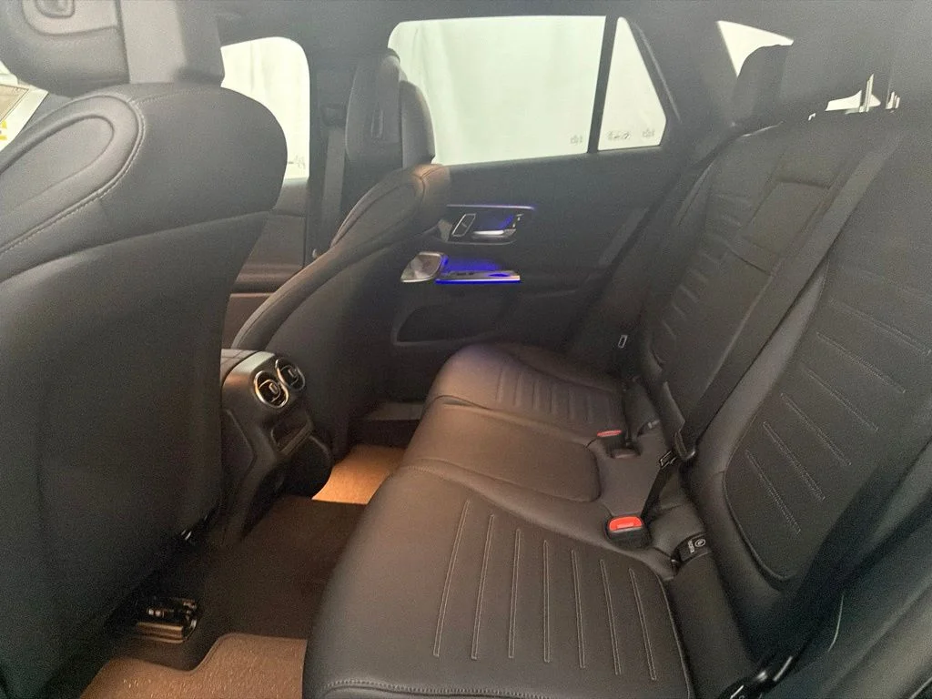New 2027 Black Mercedes-Benz GLC 300 image 19