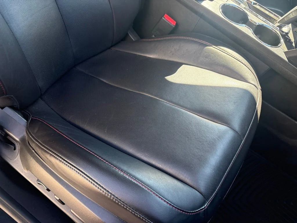 Used 2014 Black Chevrolet LT 2LT image 27