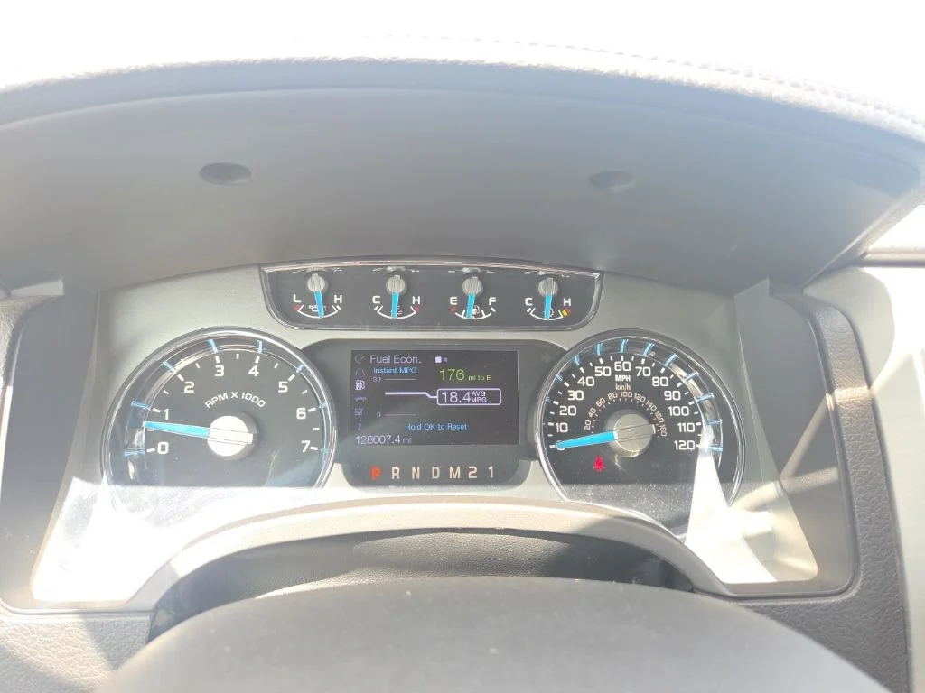 Used 2013 White Ford Platinum image 21