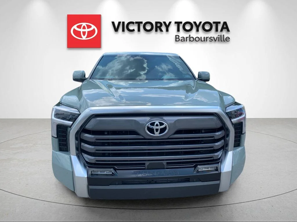 Used 2025  Toyota Limited image 8
