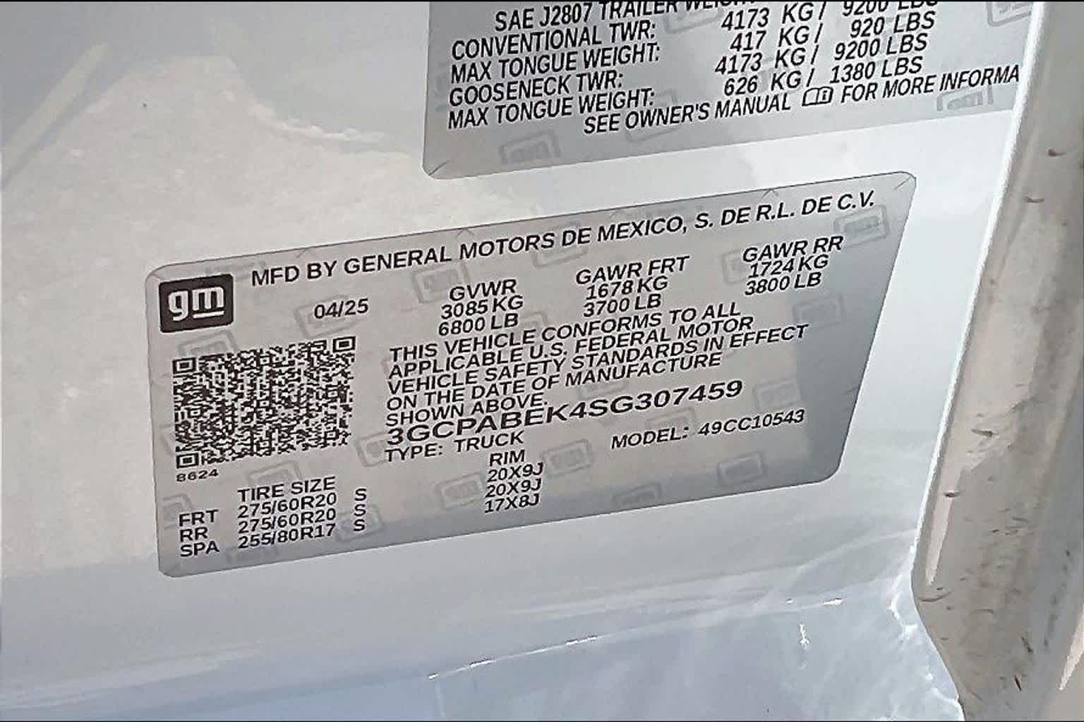 Used 2025 Summit White Chevrolet Custom image 33
