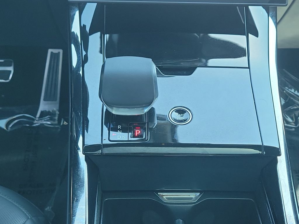 Certified Used 2024 Gray Land Rover Dynamic SE image 20