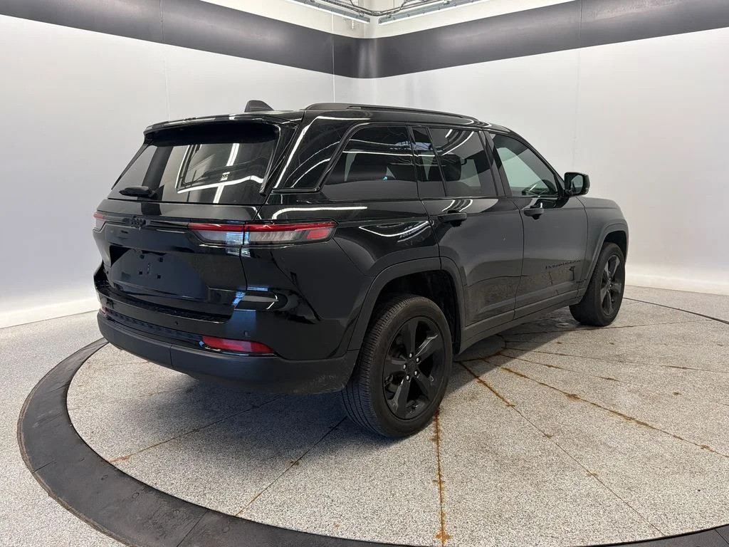 Certified Used 2024 Black Jeep Altitude X image 11