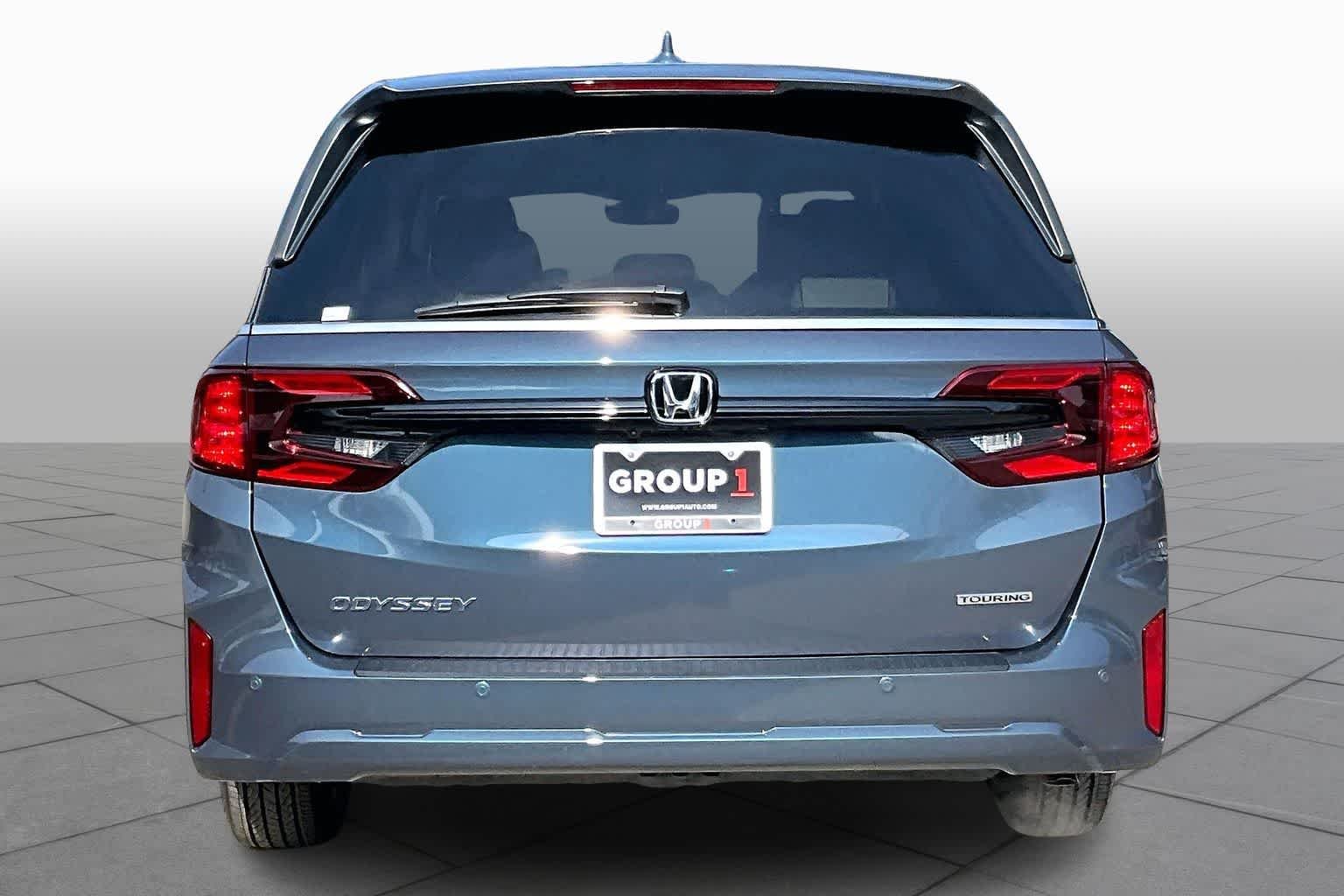 Used 2026 Smoke Blue Pearl Honda Touring image 4