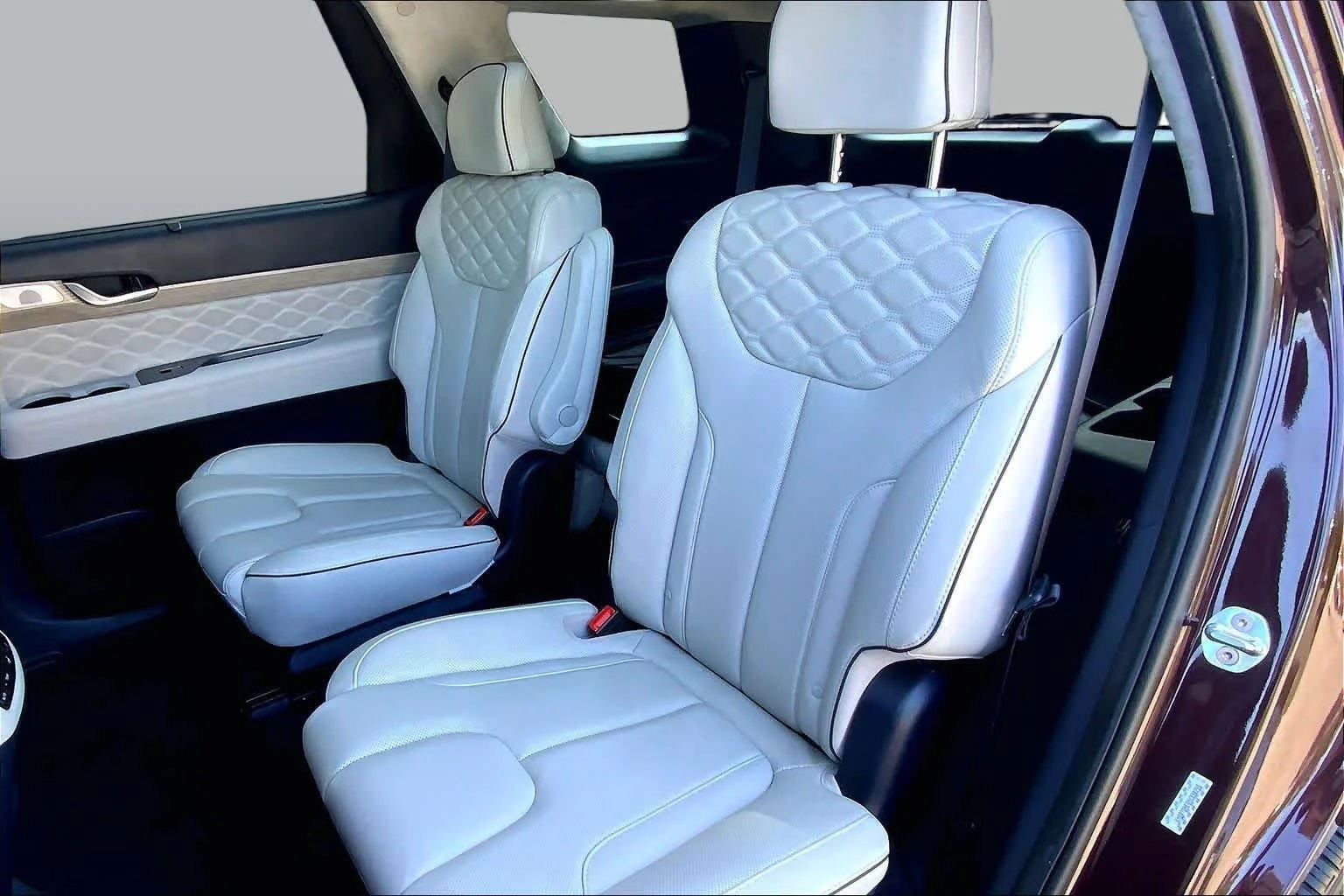 Used 2021 Sierra Burgundy Hyundai Calligraphy image 21