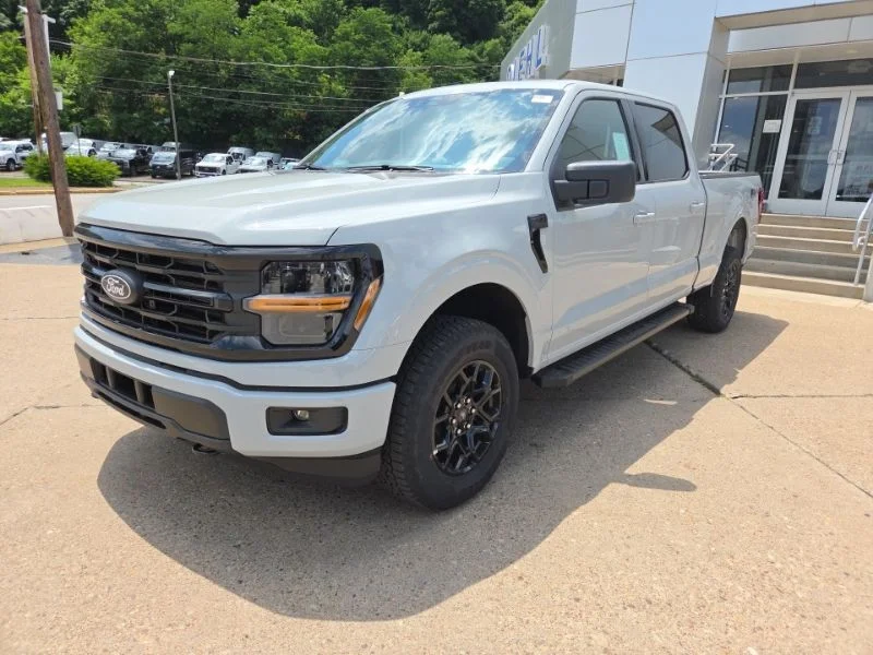 New 2026 Avalanche Ford XLT image 3