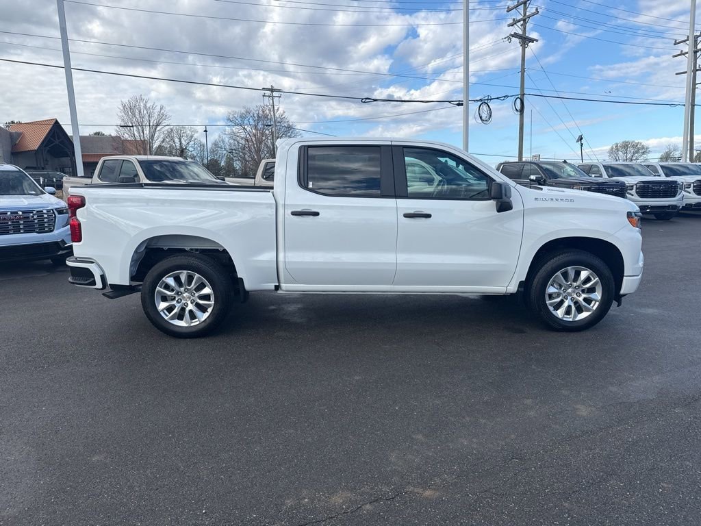 View vehicle photo 6