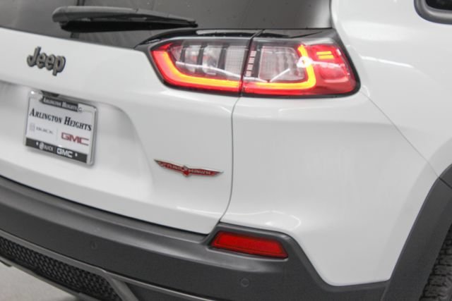 Used 2019 White Jeep Trailhawk 4x4 image 12