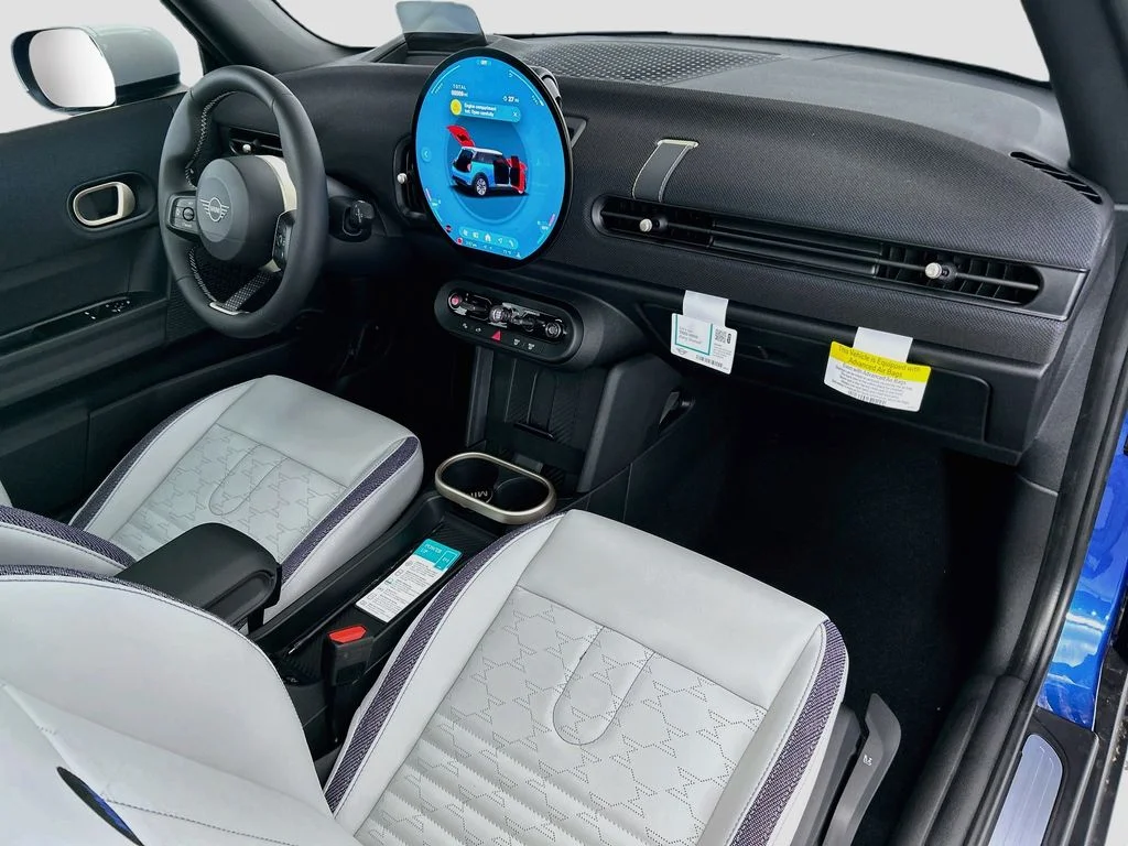 New 2026 Icy Sunshine Blue Metallic MINI Signature Plus image 16