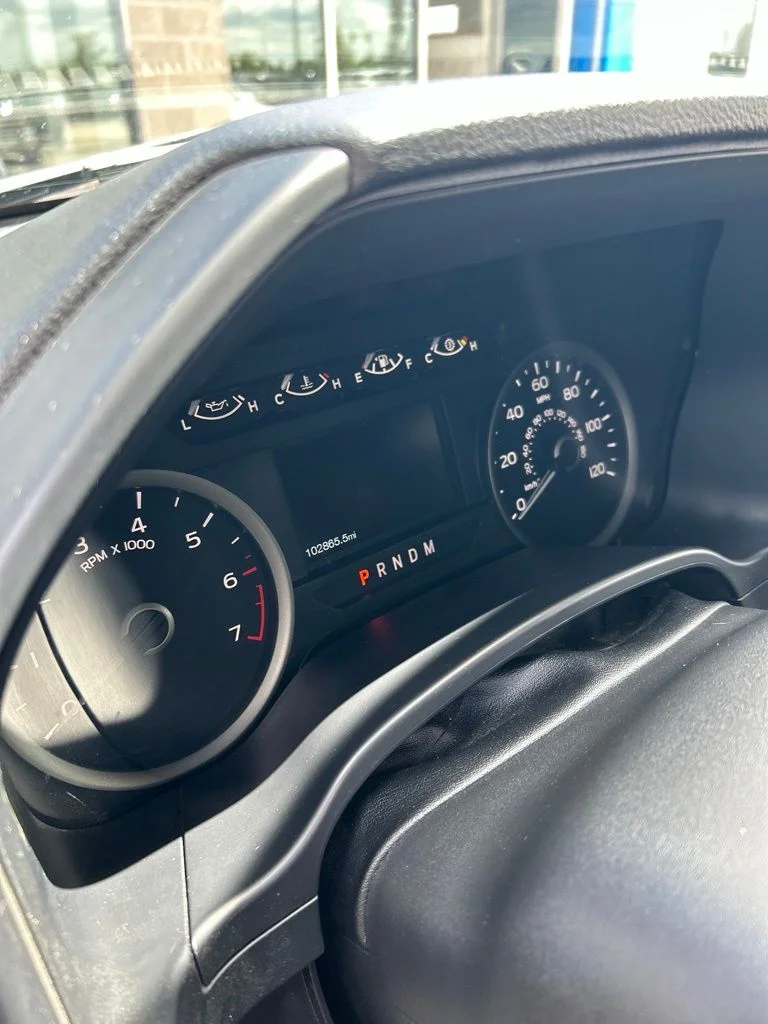Used 2019 Red Ford XL image 7