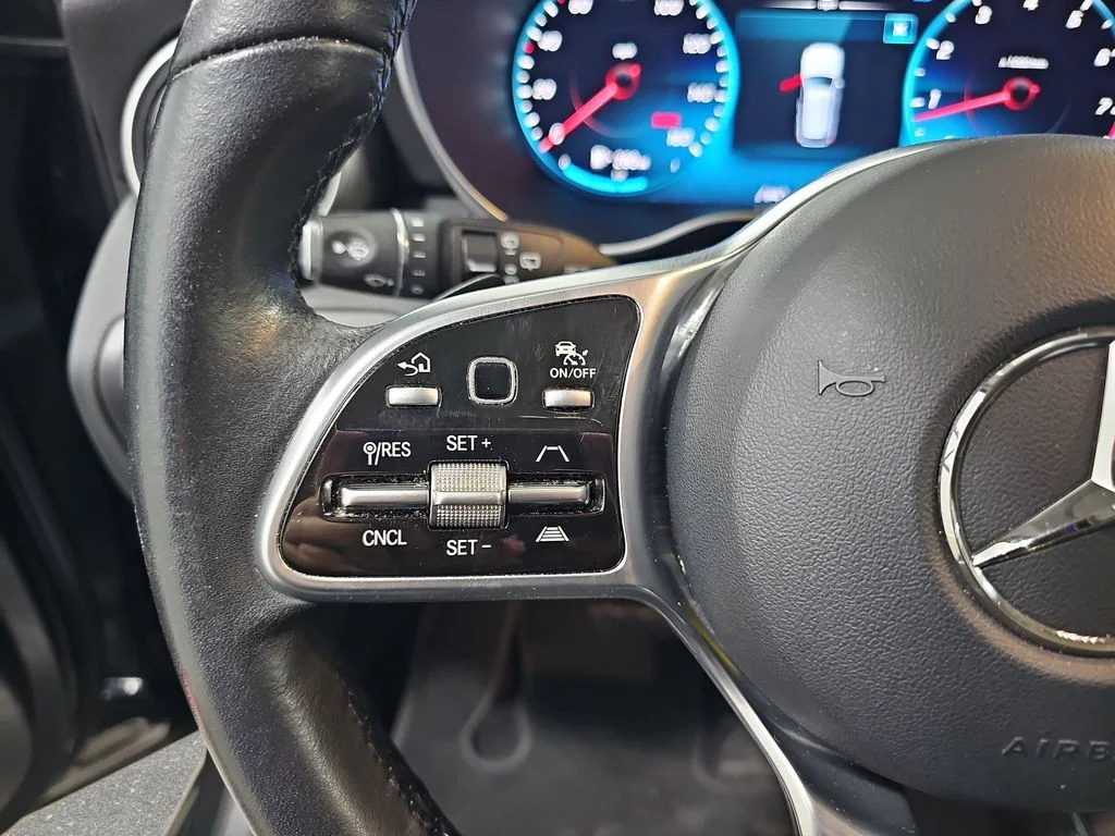 Used 2020  Mercedes-Benz GLC 300 image 19