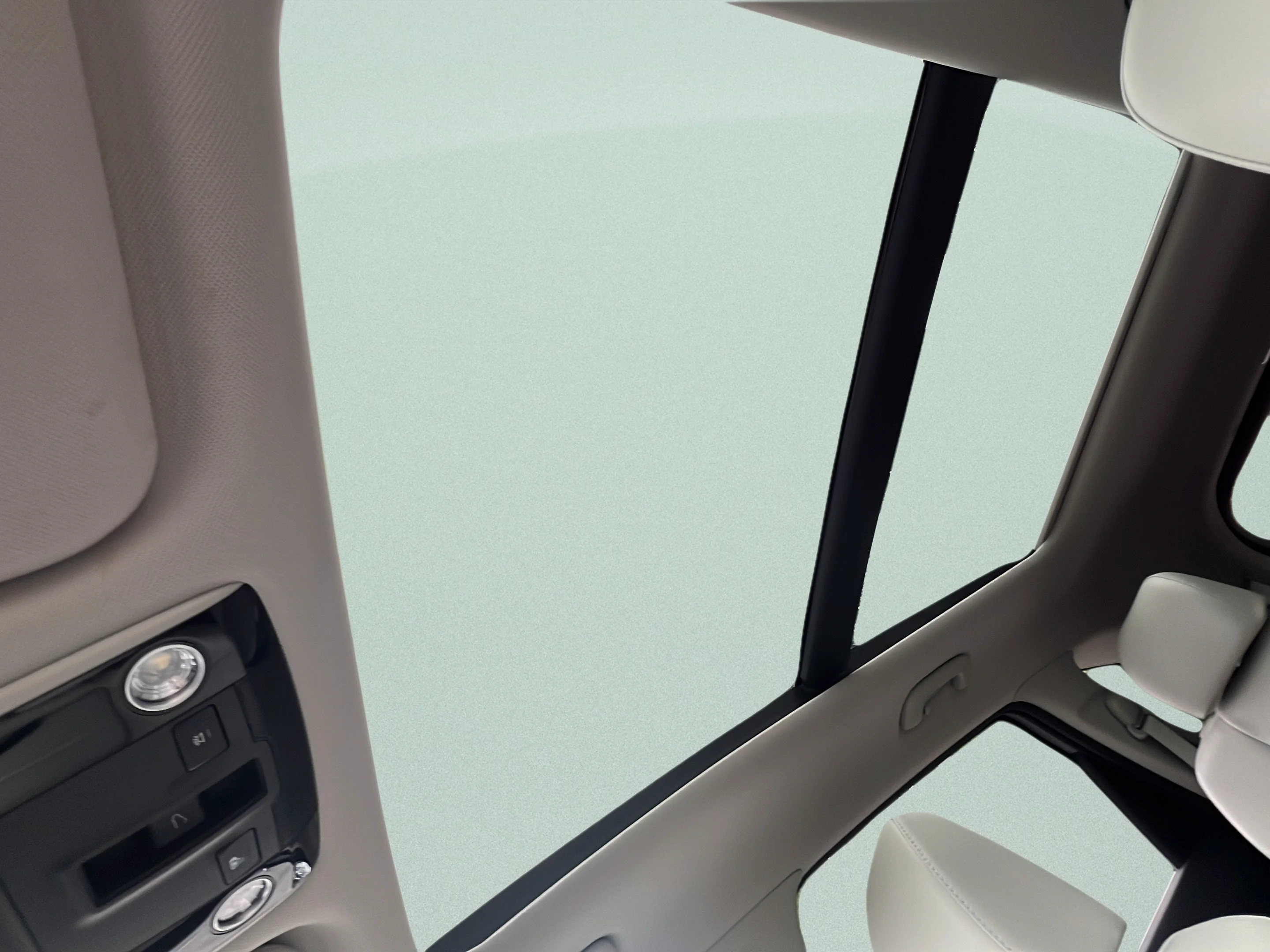 Used 2025 Wolf Gray Kia EX image 18