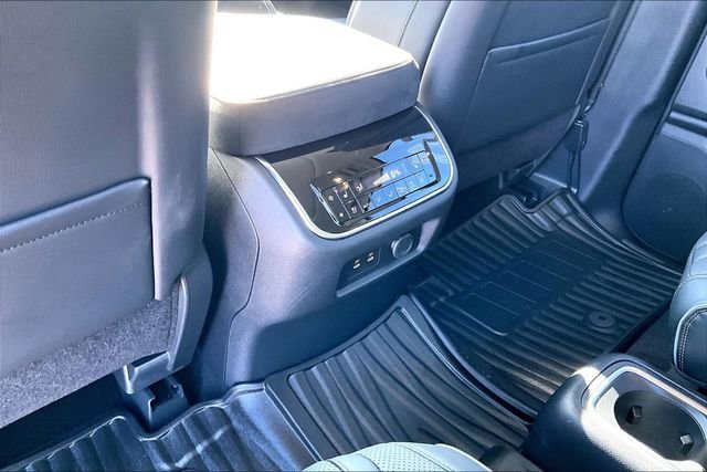 Used 2026 Silver INFINITI LUXE image 33