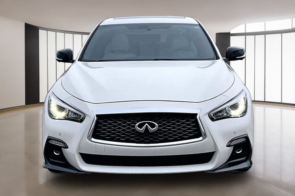 Used 2019 White INFINITI Red Sport 400 image 3