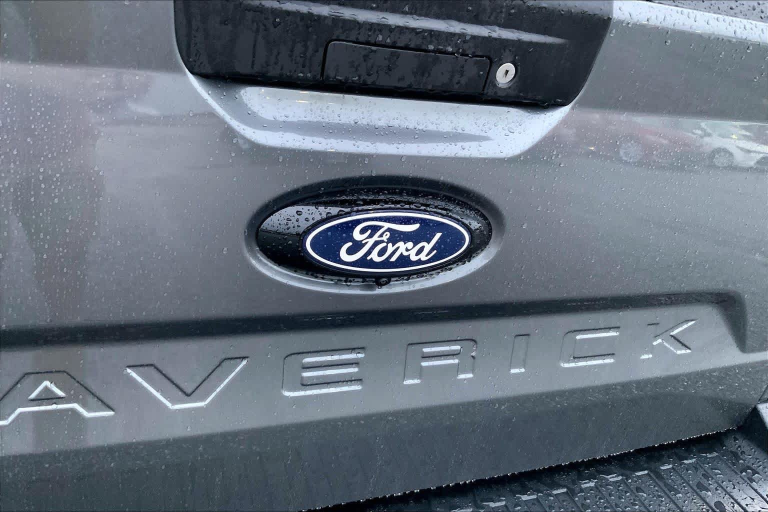 Used 2025 Carbonized Gray Metallic Ford XLT image 10