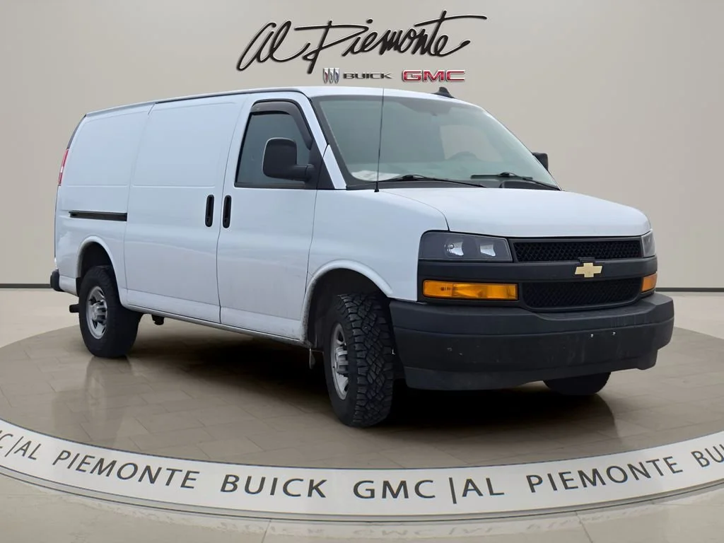 2022 Chevrolet Express Cargo