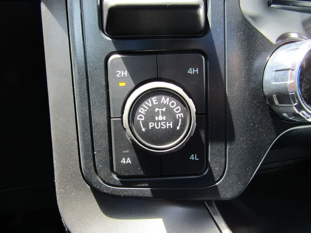 New 2026 Carbonized Gray Metallic Ford Lariat® image 35