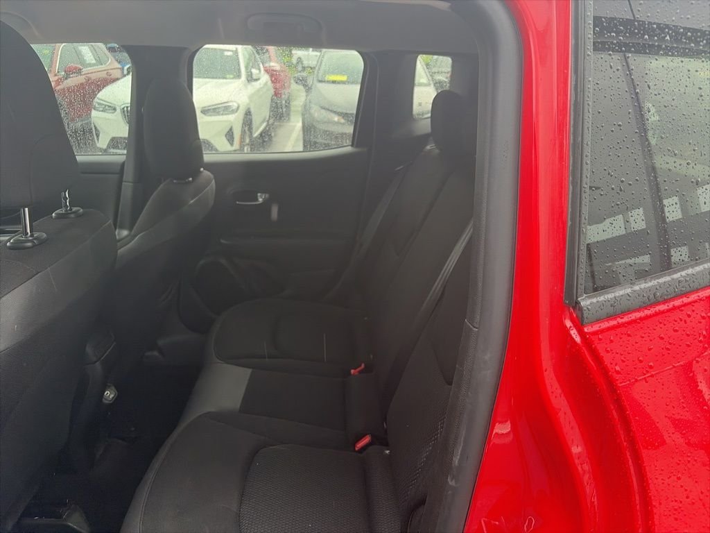 Used 2019 Colorado Red Clearcoat Jeep Latitude image 5