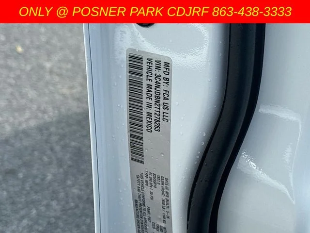 New 2026 Bright White Clear-Coat Exterior Paint Jeep Latitude image 32
