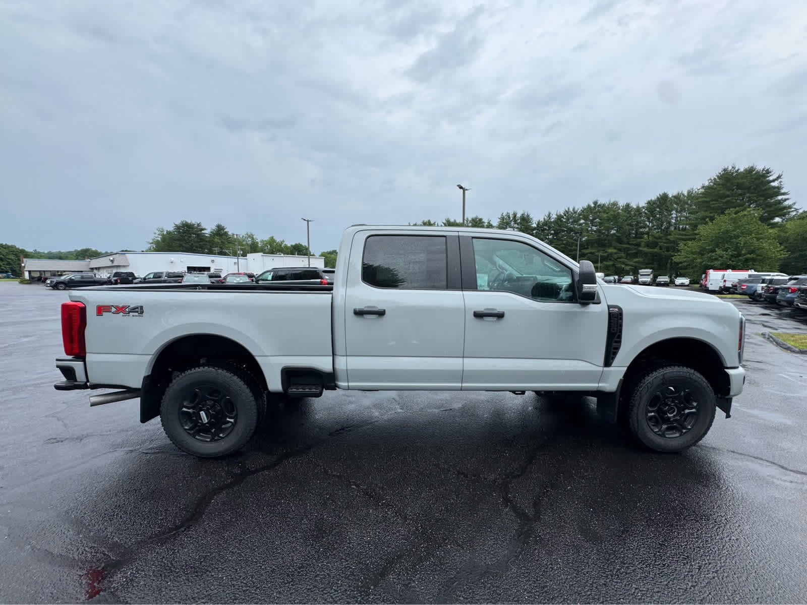 New 2026 Avalanche Ford XL image 7