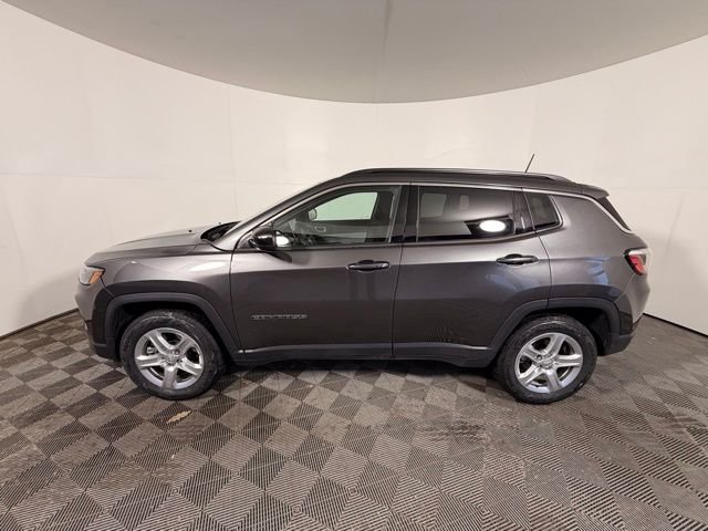 Certified Used 2023 Gray Jeep Latitude image 5
